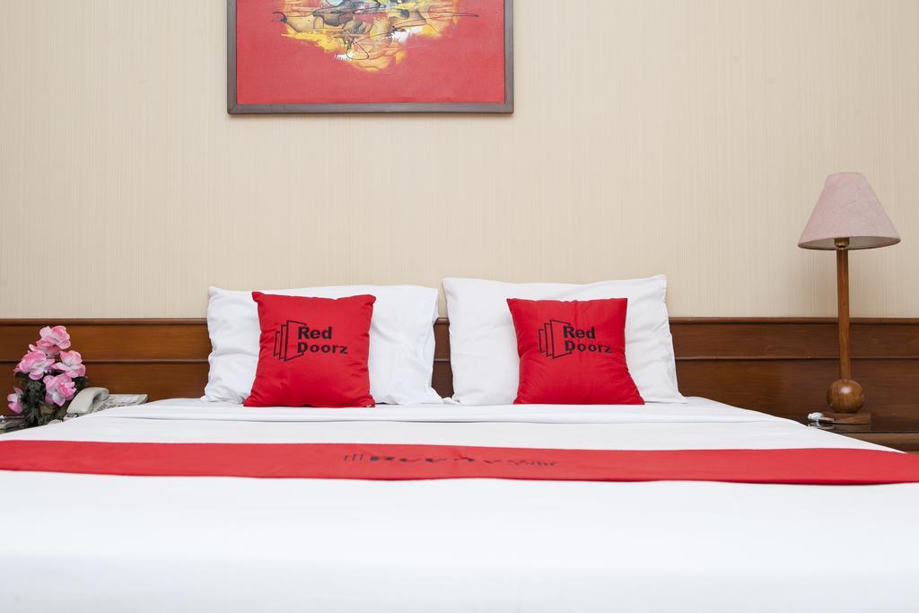 Hotel Reddoorz @ Cikutra 2 Bandung Esterno foto